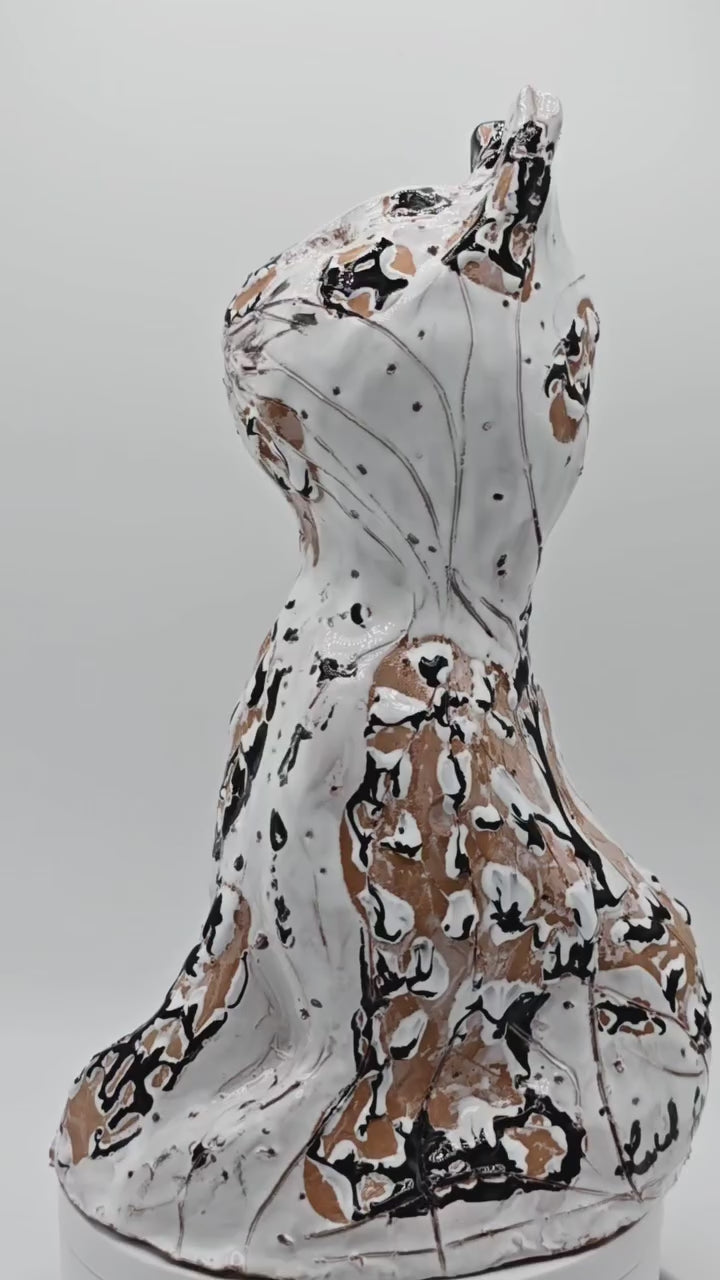 CAT. CERAMIC SCULPTURE MADE BY LEONARDO GLAUSO. FIRENZE.